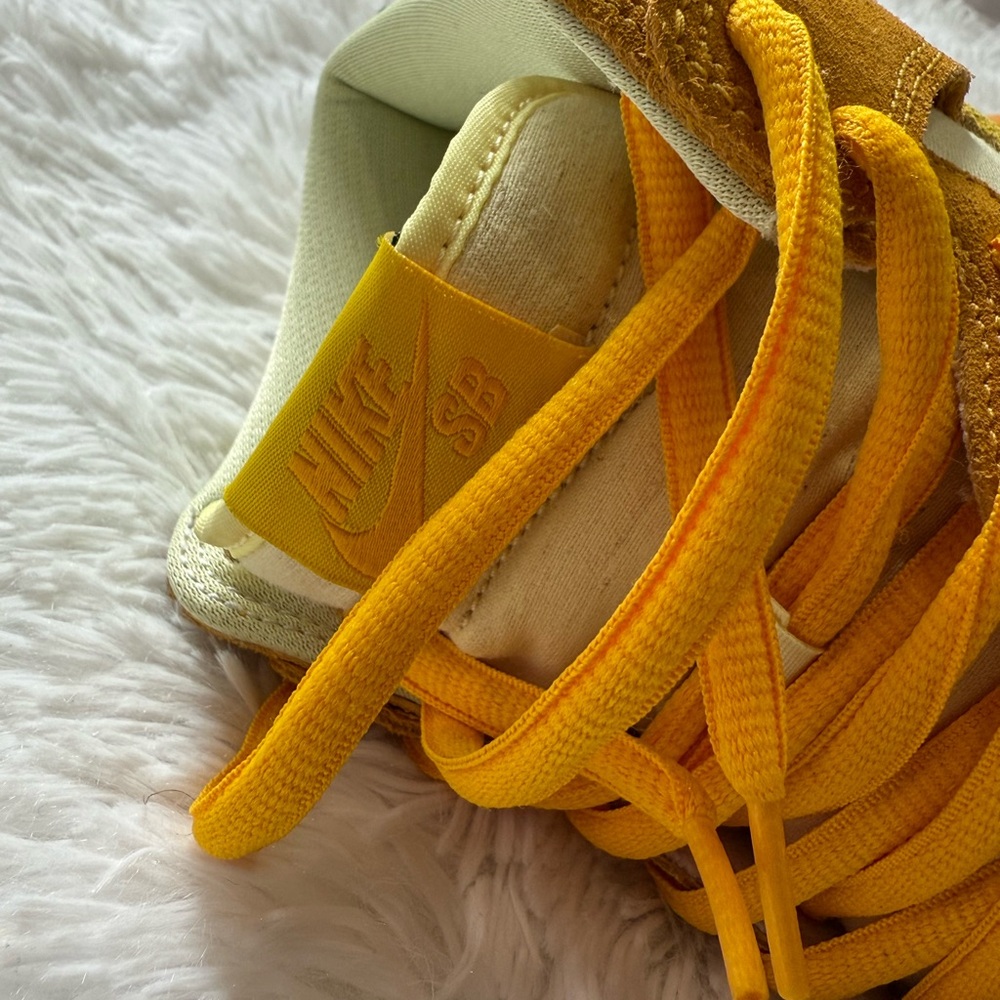 Nike Dunk SB High-Top Sneakers - pineapple model Orange and Cream - Picture 8 of 10